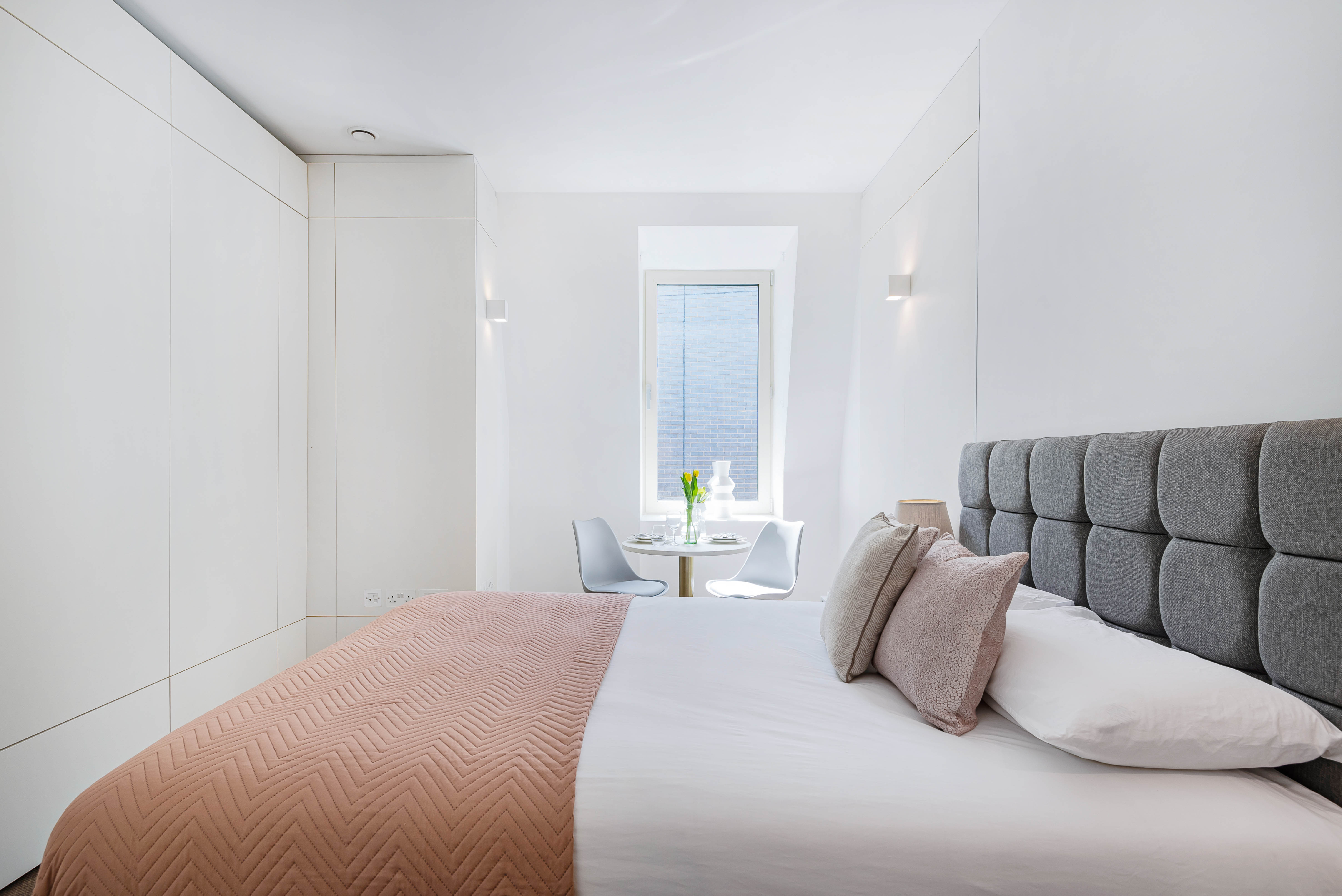  Classic Plus Studio  -  Gravity Co Hounslow Central  - Gallery -  4