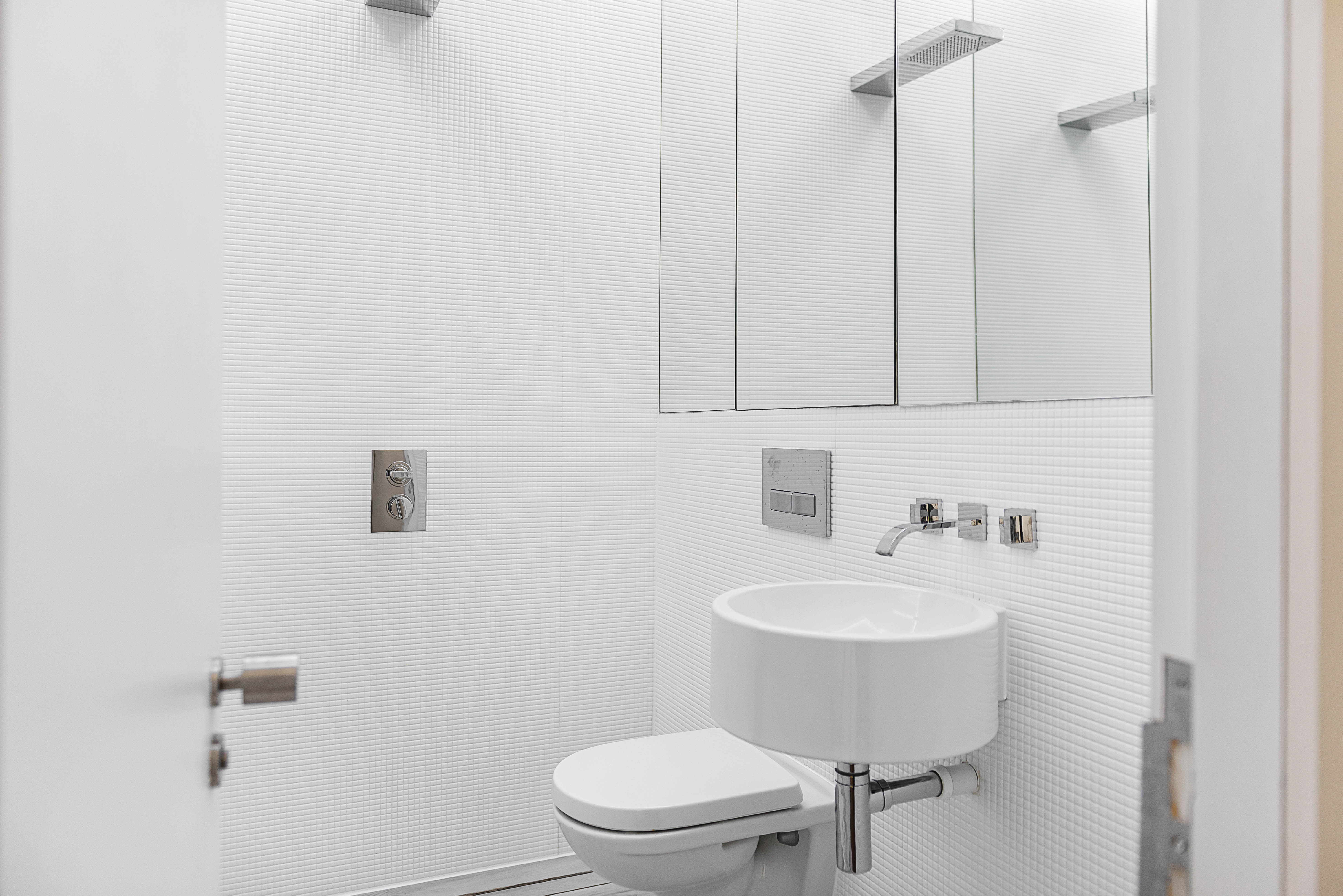  Classic Plus Studio  -  Gravity Co Hounslow Central  - Gallery -  3