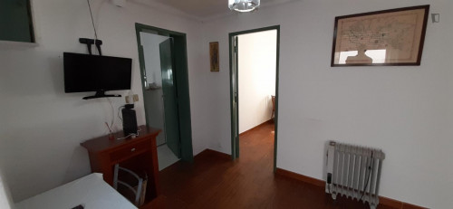 Bright single bedroom in Barreira - Gallery - 8