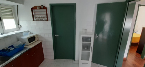 Bright single bedroom in Barreira - Gallery - 9