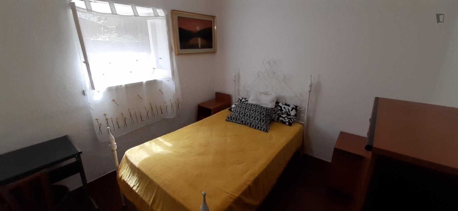 Bright Single Bedroom In Barreira - Bright single bedroom in Barreira - Gallery - 1