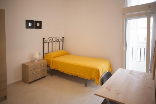 Trendy single bedroom minutes walking to Universidad de Cádiz