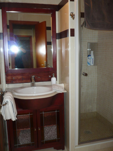 Double bedroom in 4-bedroom apartment