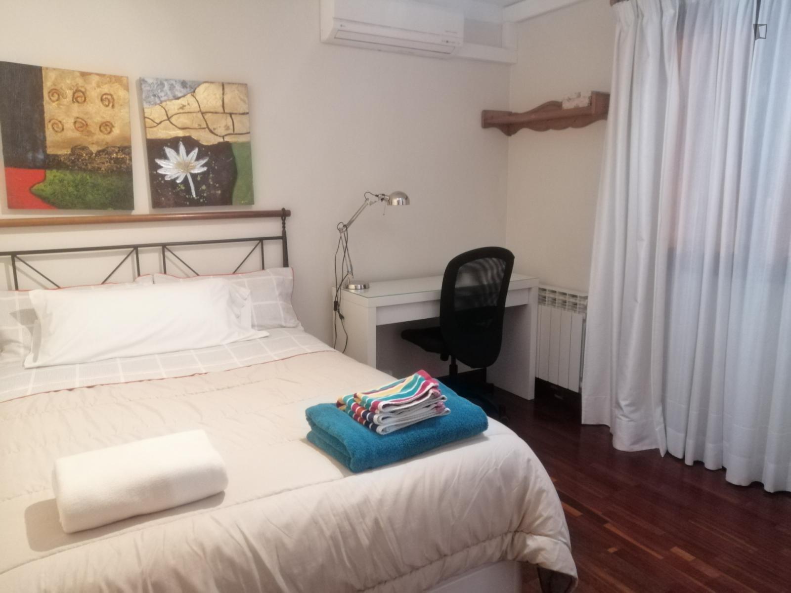 Double Bedroom In 4-Bedroom Apartment - 1