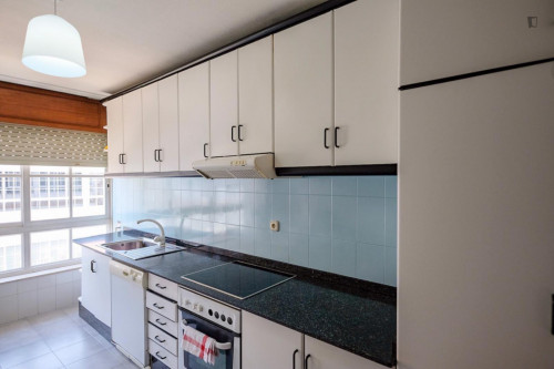 Single bedroom near USC: Campus Sur