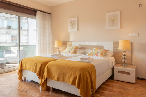 Multiple beds bedroom, with private bathroom and balcony, in 8-bedroom house
