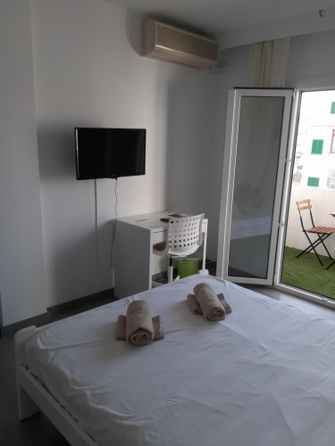 Habitación doble con aircon - en un piso amplio