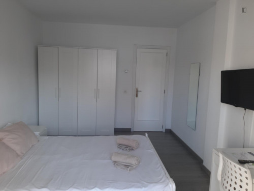Habitación doble con aircon - en un piso amplio