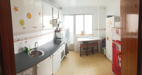 Inviting single bedroom close to the Parque Picasso
