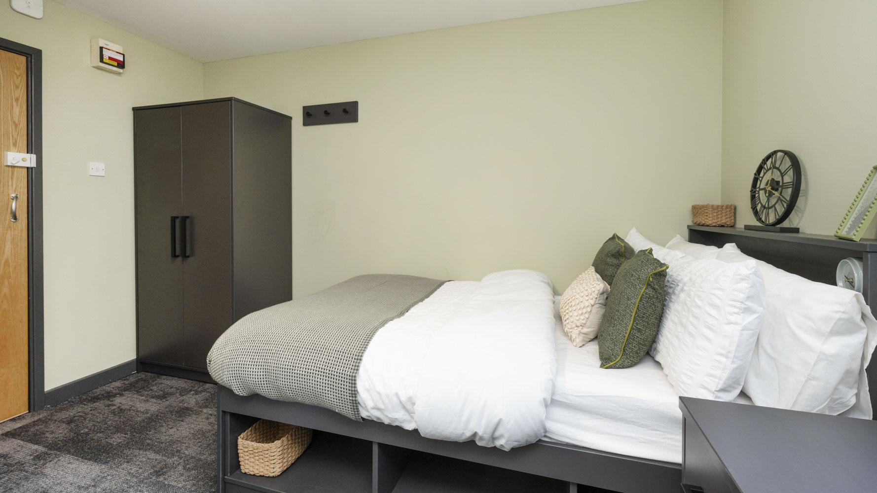 En-Suite - 7