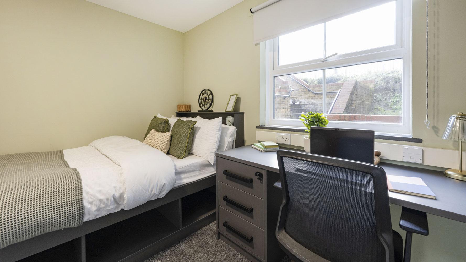 En-Suite - 6