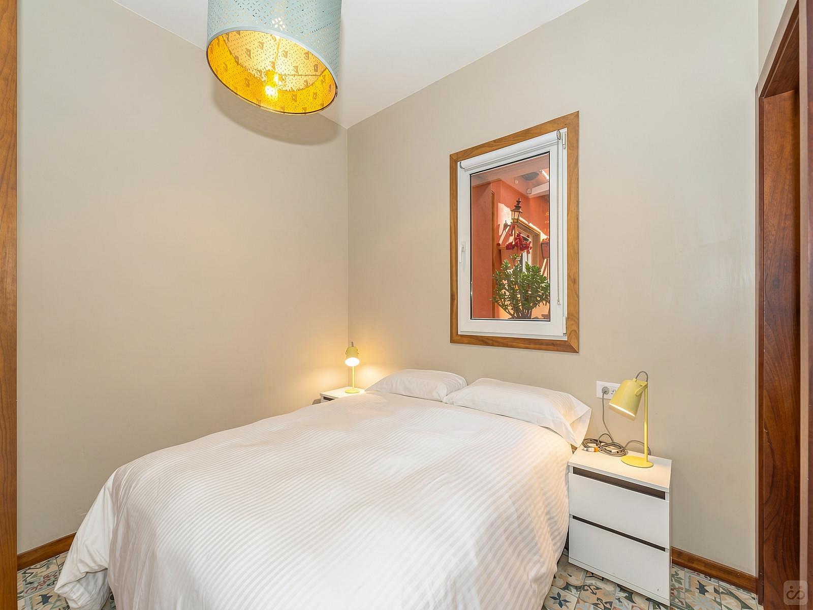 Double Room With Bathroom 2 People - Sustainable Coliving Community with Activities and Culture in Arona's Valle de San Lorenzo House - Gallery - 33