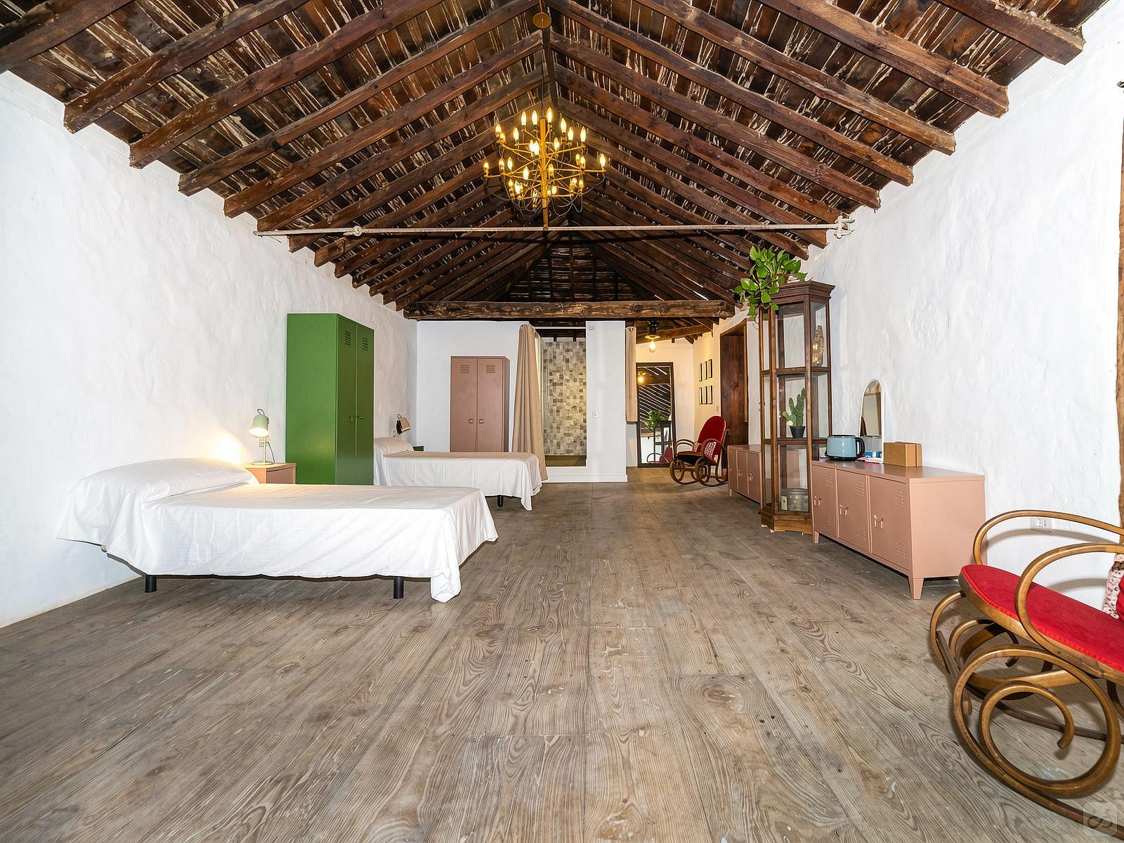 Bed In A 5-Bed Mixed Gender Room - Sustainable Coliving Community with Activities and Culture in Arona's Valle de San Lorenzo House - Gallery - 46
