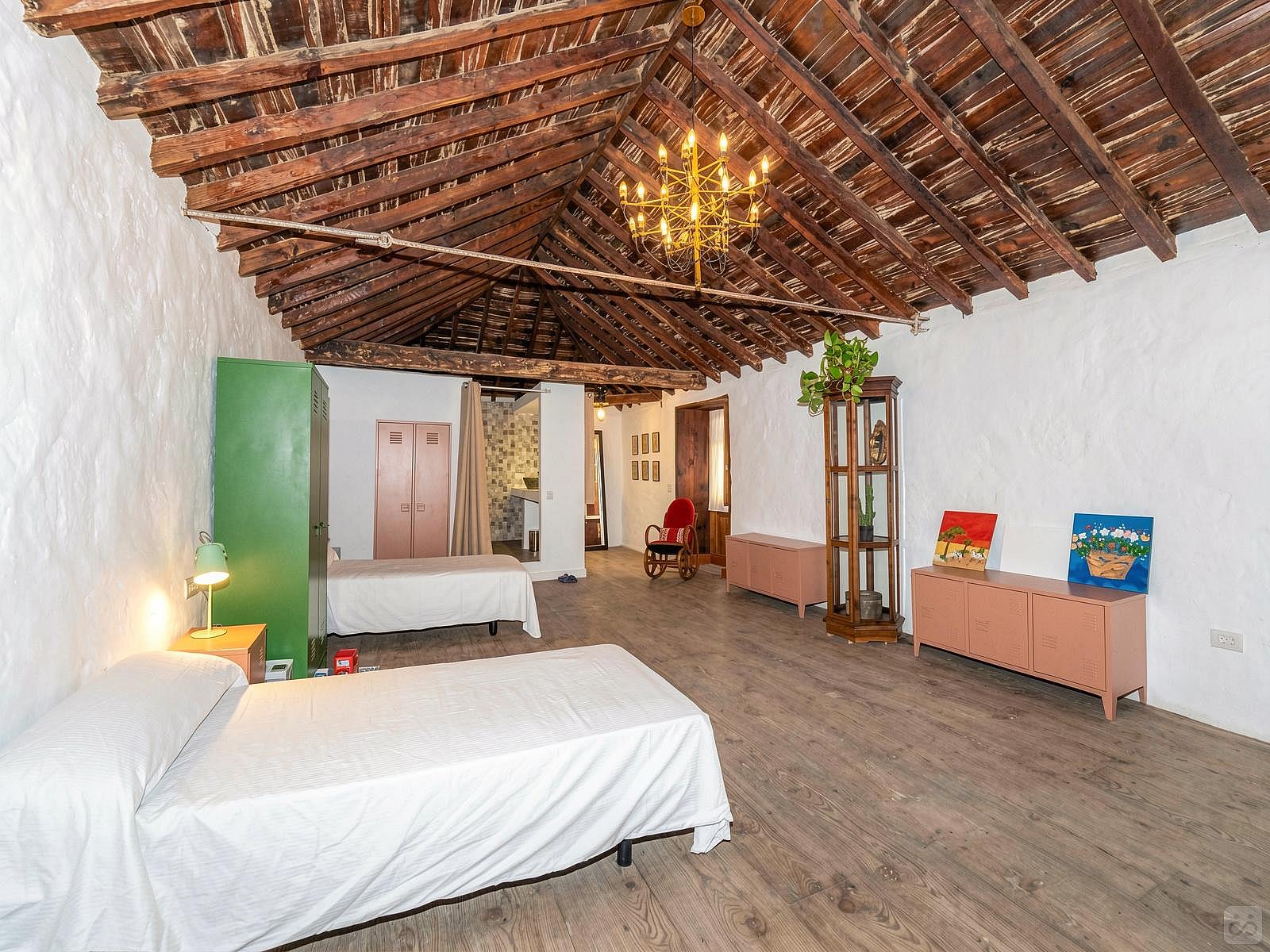 Bed In A 5-Bed Mixed Gender Room - Sustainable Coliving Community with Activities and Culture in Arona's Valle de San Lorenzo - Gallery - 42