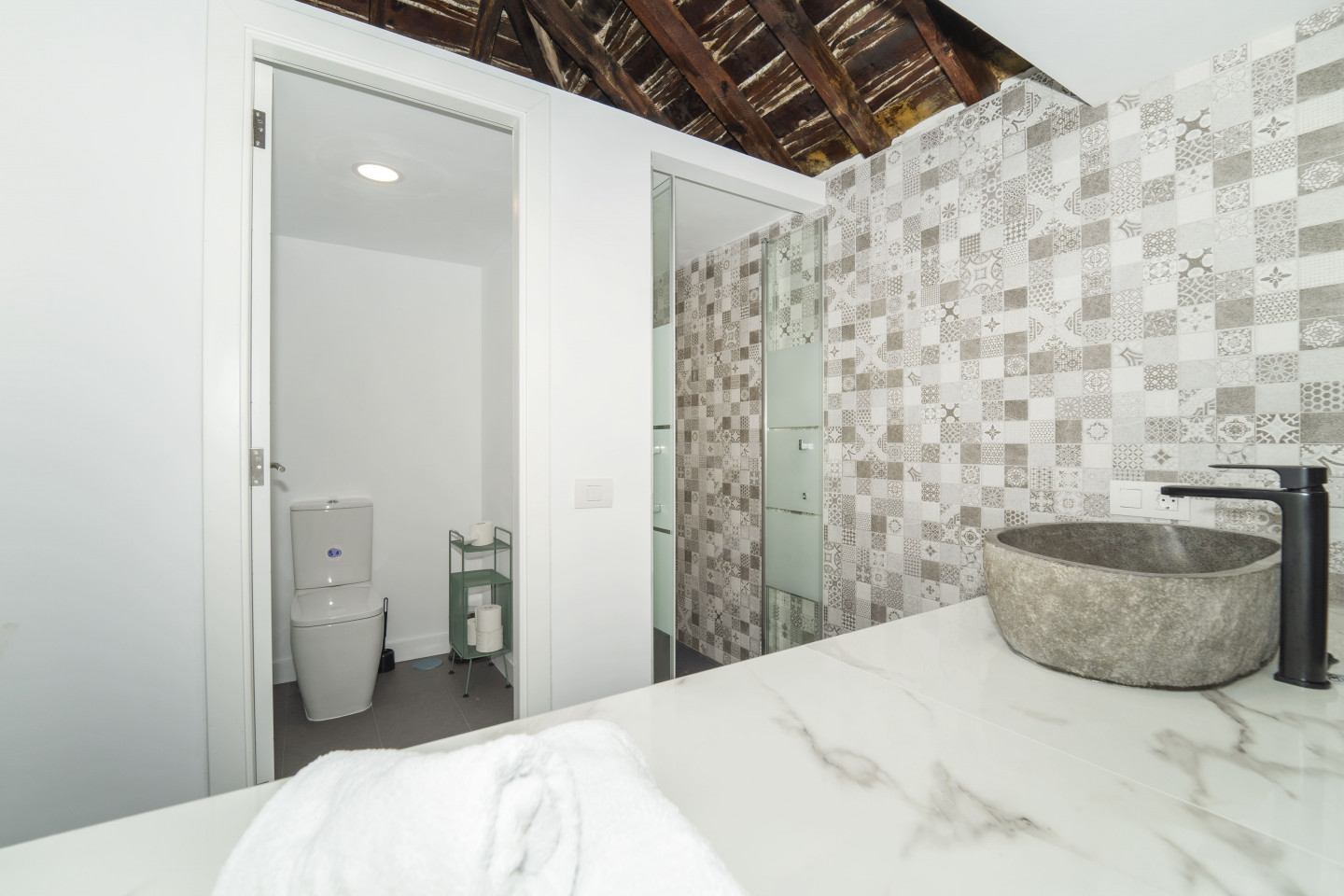 Bed In A 5-Bed Mixed Gender Room - Sustainable Coliving Community with Activities and Culture in Arona's Valle de San Lorenzo House - Gallery - 24