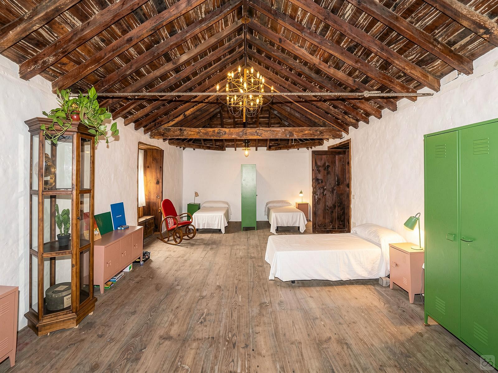 Bed In A 5-Bed Mixed Gender Room - Sustainable Coliving Community with Activities and Culture in Arona's Valle de San Lorenzo House - Gallery - 41