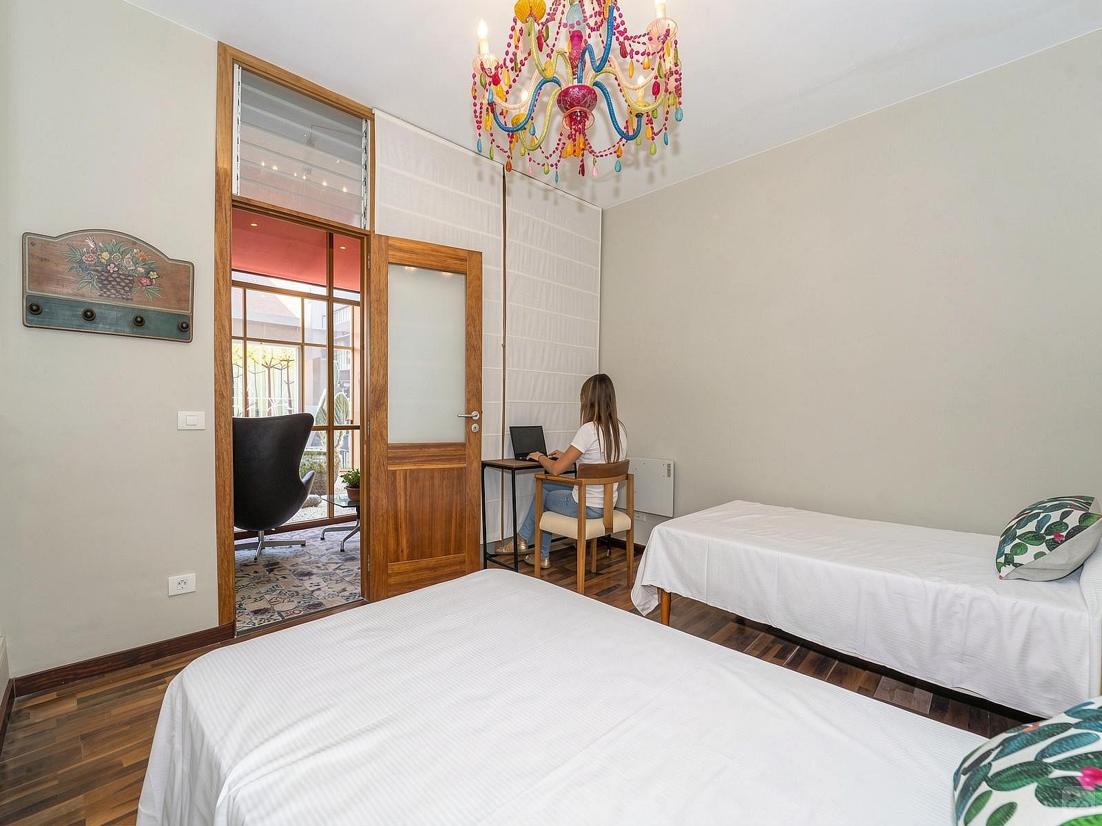 1 Bed In Double Shared Room - Sustainable Coliving Community with Activities and Culture in Arona's Valle de San Lorenzo House - Gallery - 11