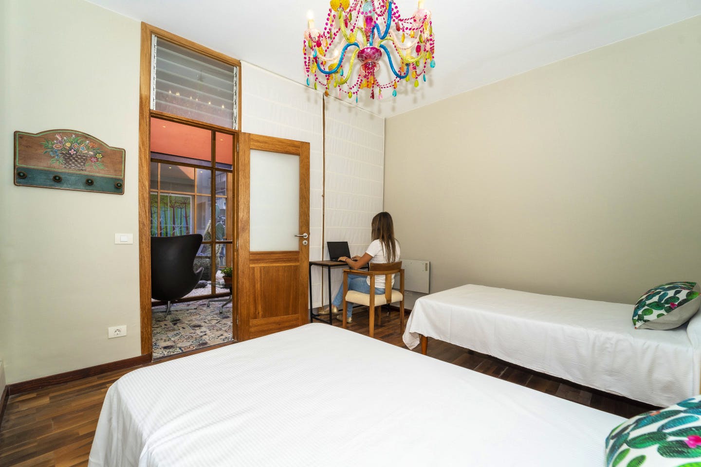 1 Bed In Double Shared Room - Sustainable Coliving Community with Activities and Culture in Arona's Valle de San Lorenzo House - Gallery - 3