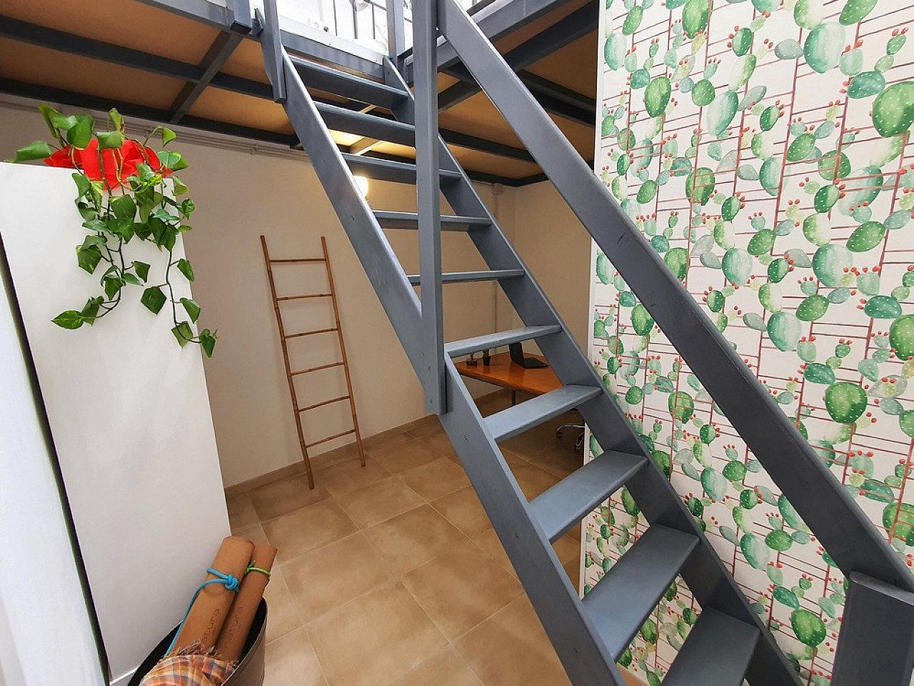 Group Room (Queen Bed And 2 Single Beds) - Sustainable Coliving Community with Activities and Culture in Arona's Valle de San Lorenzo House - Gallery - 26