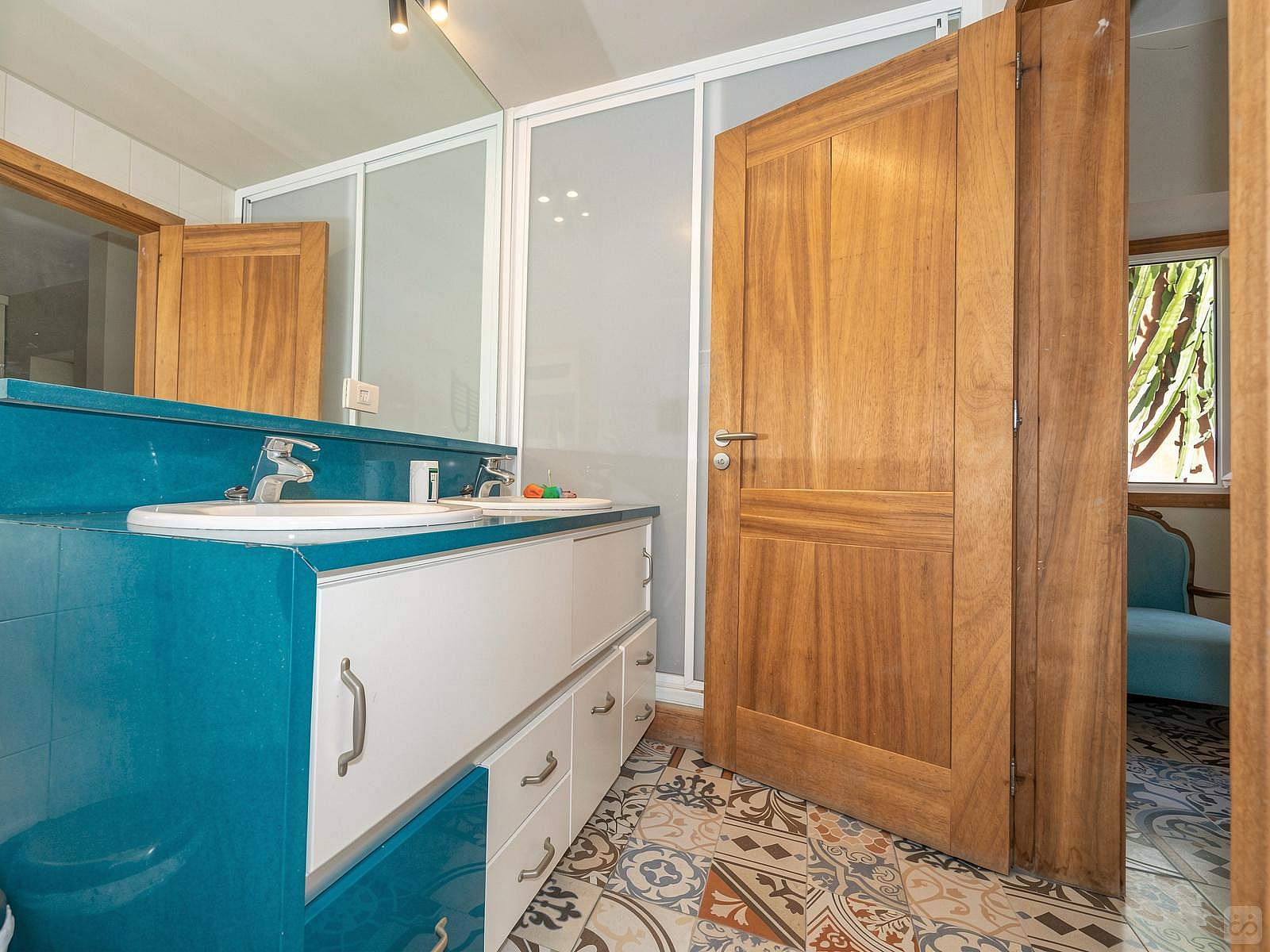 Premium Double Room (Individual Use) - Sustainable Coliving Community with Activities and Culture in Arona's Valle de San Lorenzo House - Gallery - 18
