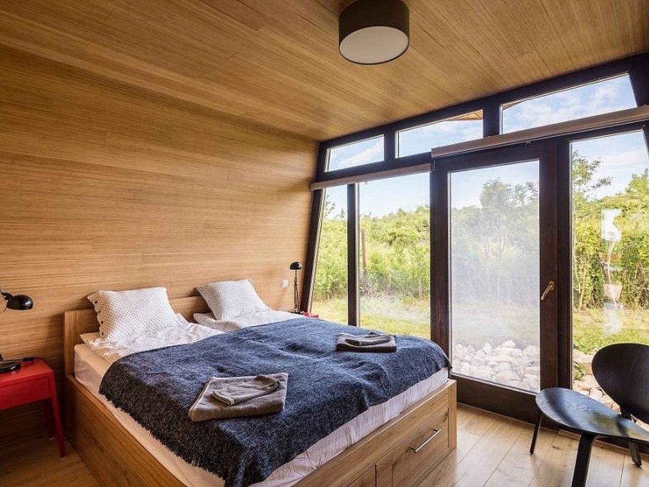  Loft Apartment  -  Oversized Rural House w/ Lounge Areas + Coworking Apartment  - Gallery -  58