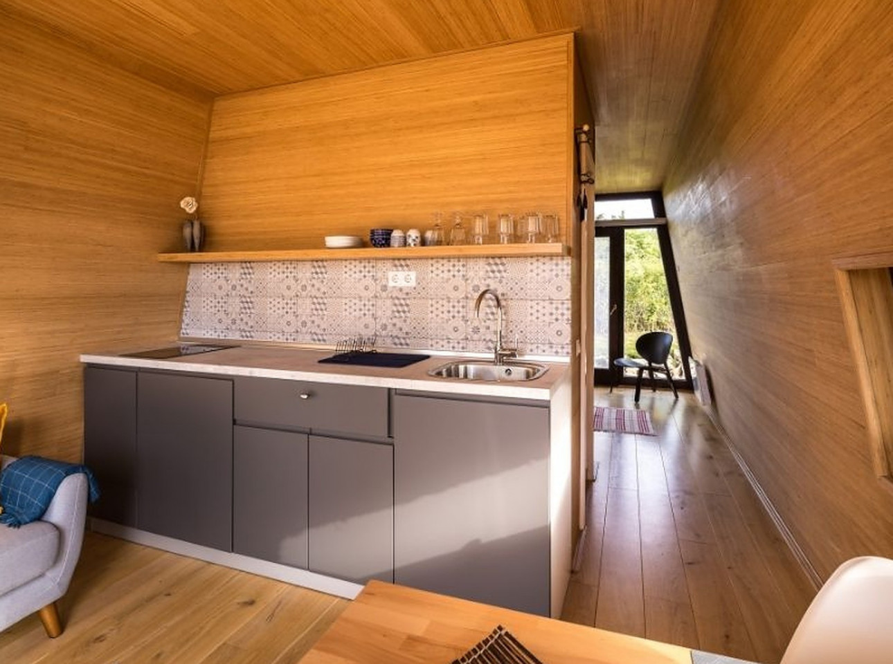  Loft Apartment  -  Oversized Rural House w/ Lounge Areas + Coworking Apartment  - Gallery -  48