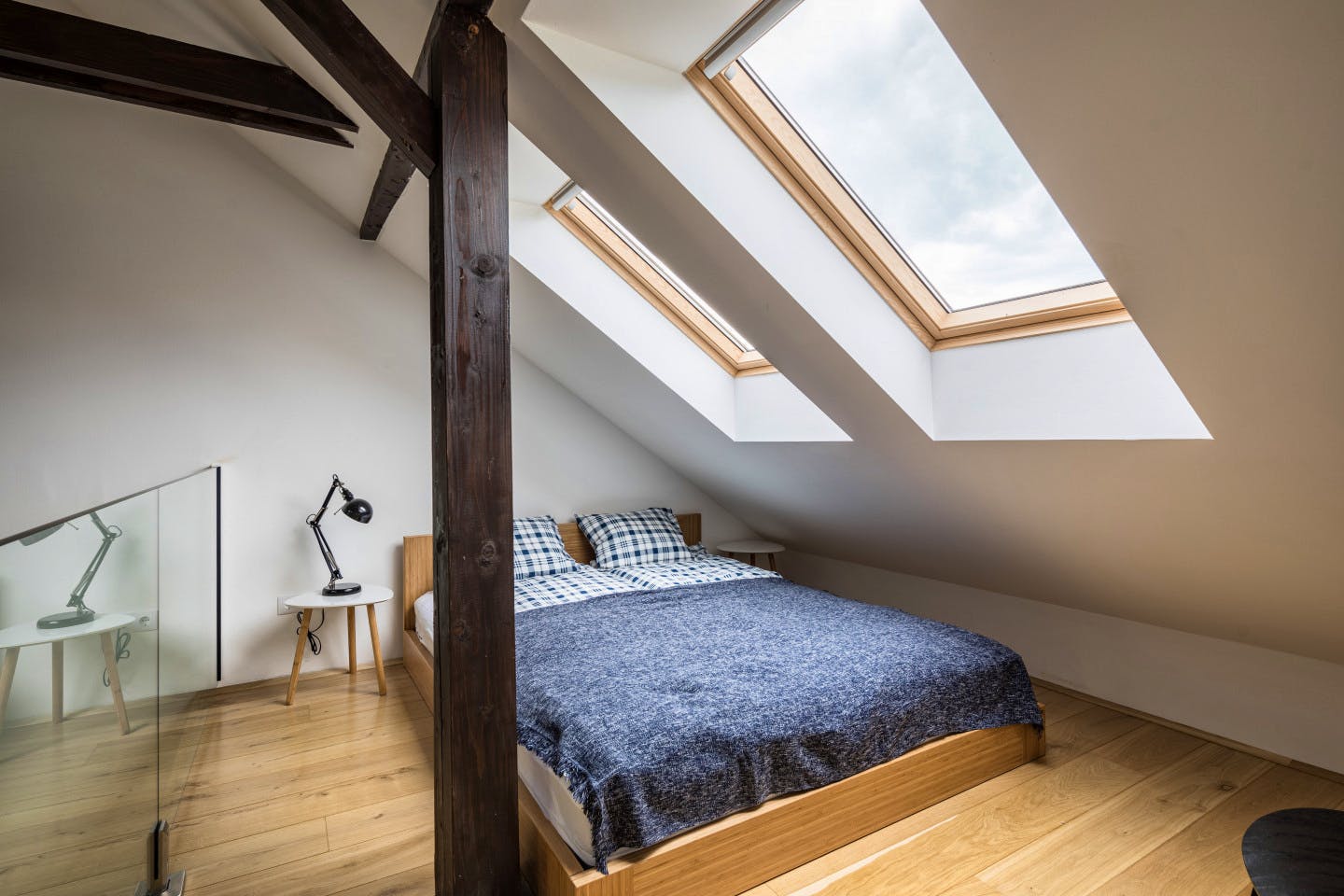  Loft Apartment  -  Oversized Rural House w/ Lounge Areas + Coworking Apartment  - Gallery -  27