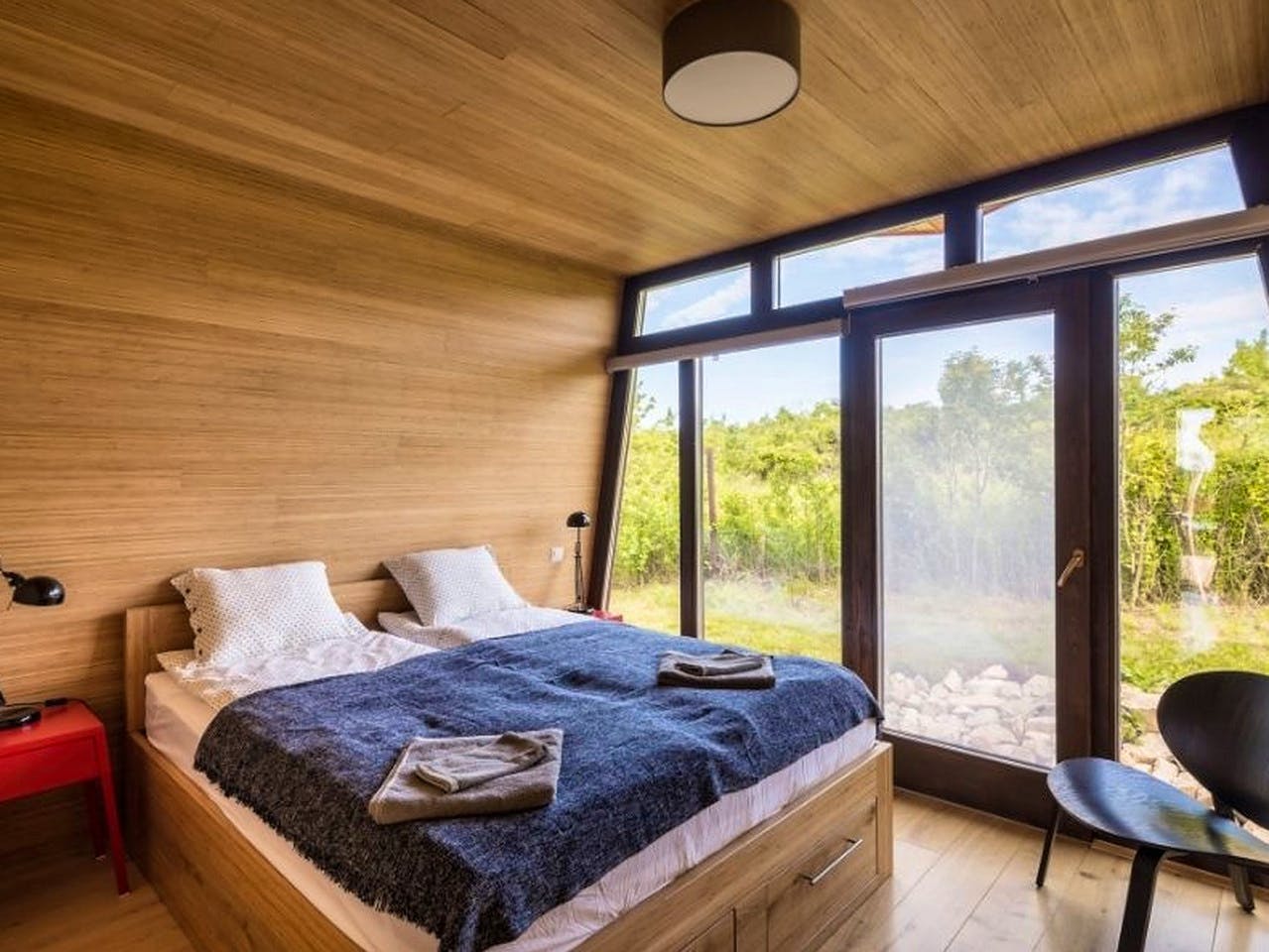  Loft Apartment  -  Oversized Rural House w/ Lounge Areas + Coworking Apartment  - Gallery -  34