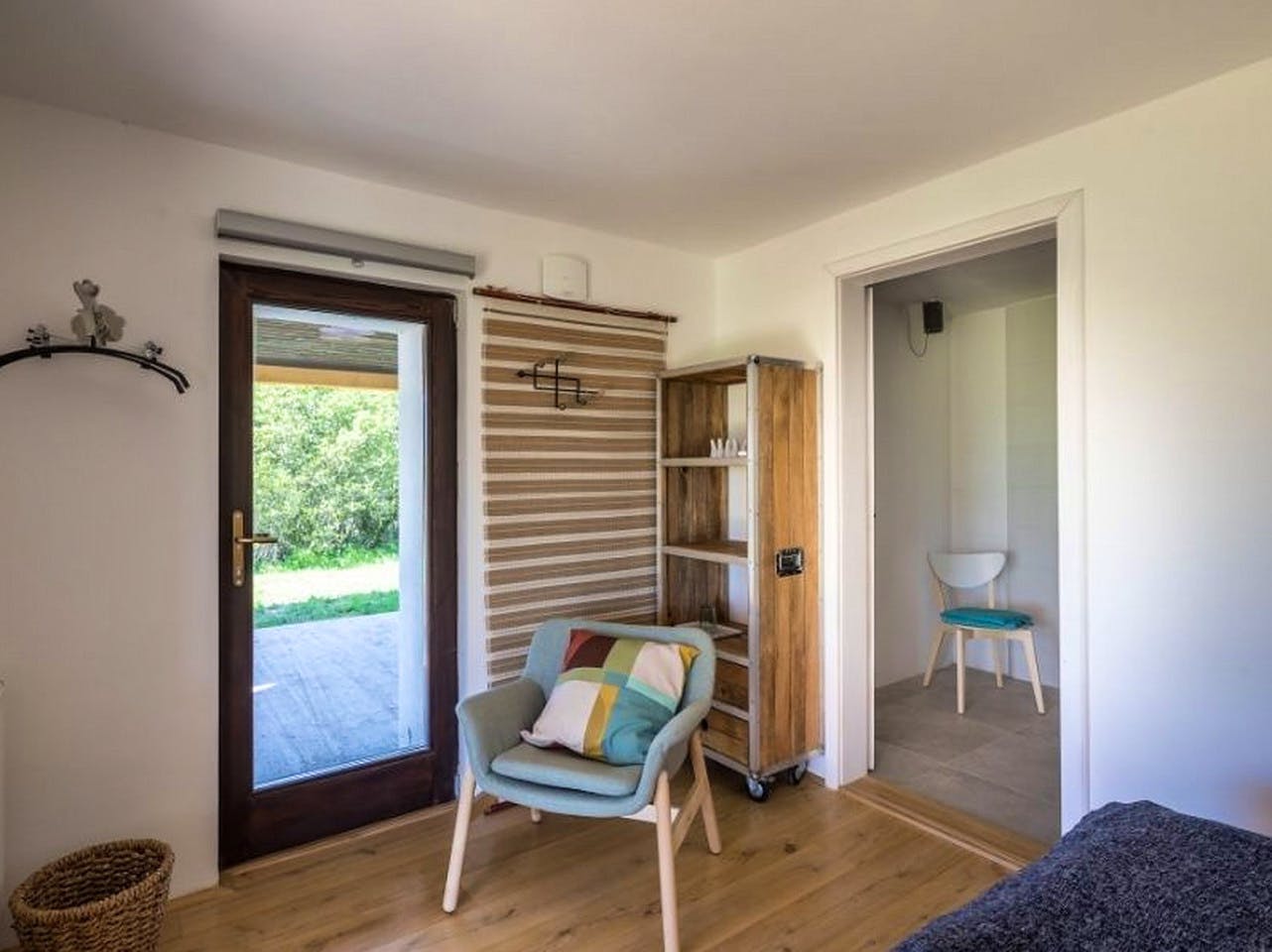  Loft Apartment  -  Oversized Rural House w/ Lounge Areas + Coworking Apartment  - Gallery -  30