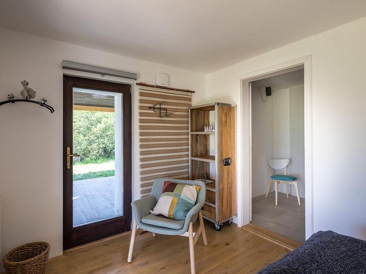  Loft Apartment  -  Oversized Rural House w/ Lounge Areas + Coworking Apartment  - Gallery -  54