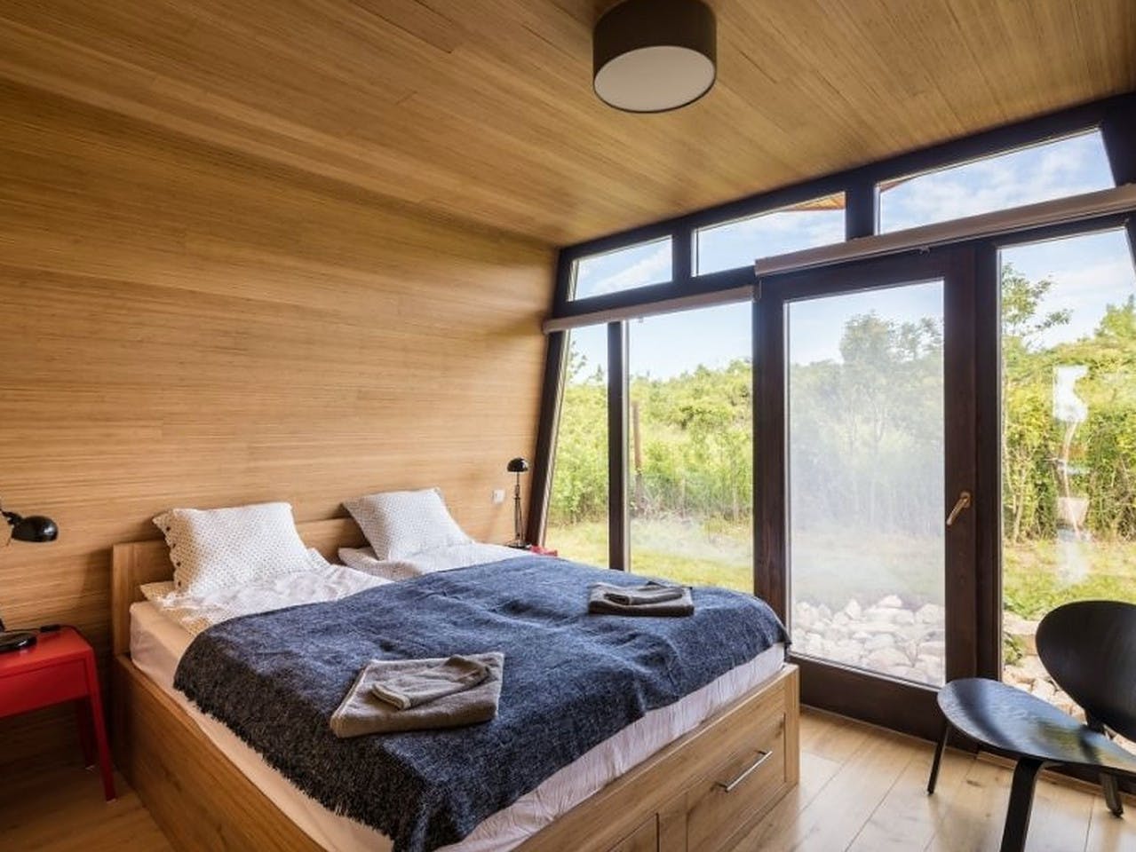  Loft Apartment  -  Oversized Rural House w/ Lounge Areas + Coworking Apartment  - Gallery -  22