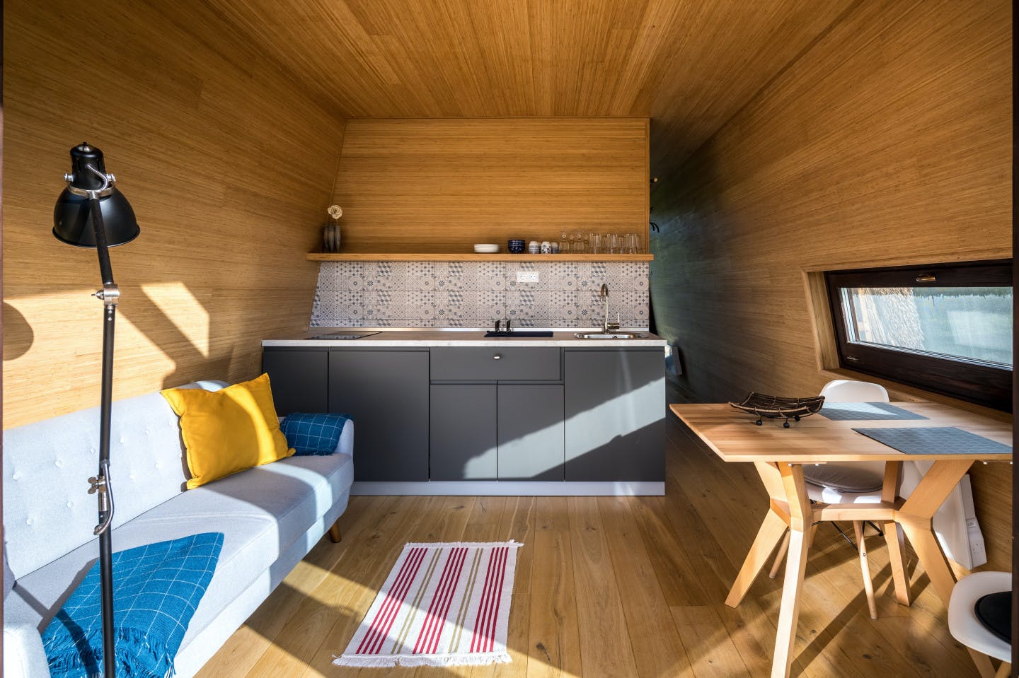  Cabin Apartment  -  Oversized Rural House w/ Lounge Areas + Coworking Apartment  - Gallery -  7