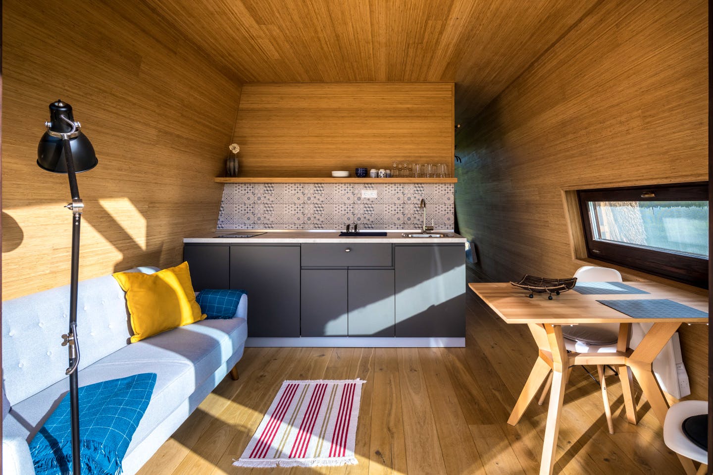  Cabin Apartment  -  Oversized Rural House w/ Lounge Areas + Coworking Apartment  - Gallery -  13