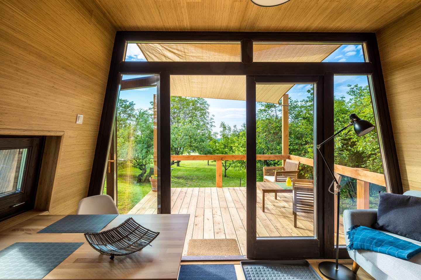  Cabin Apartment  -  Oversized Rural House w/ Lounge Areas + Coworking Apartment  - Gallery -  14