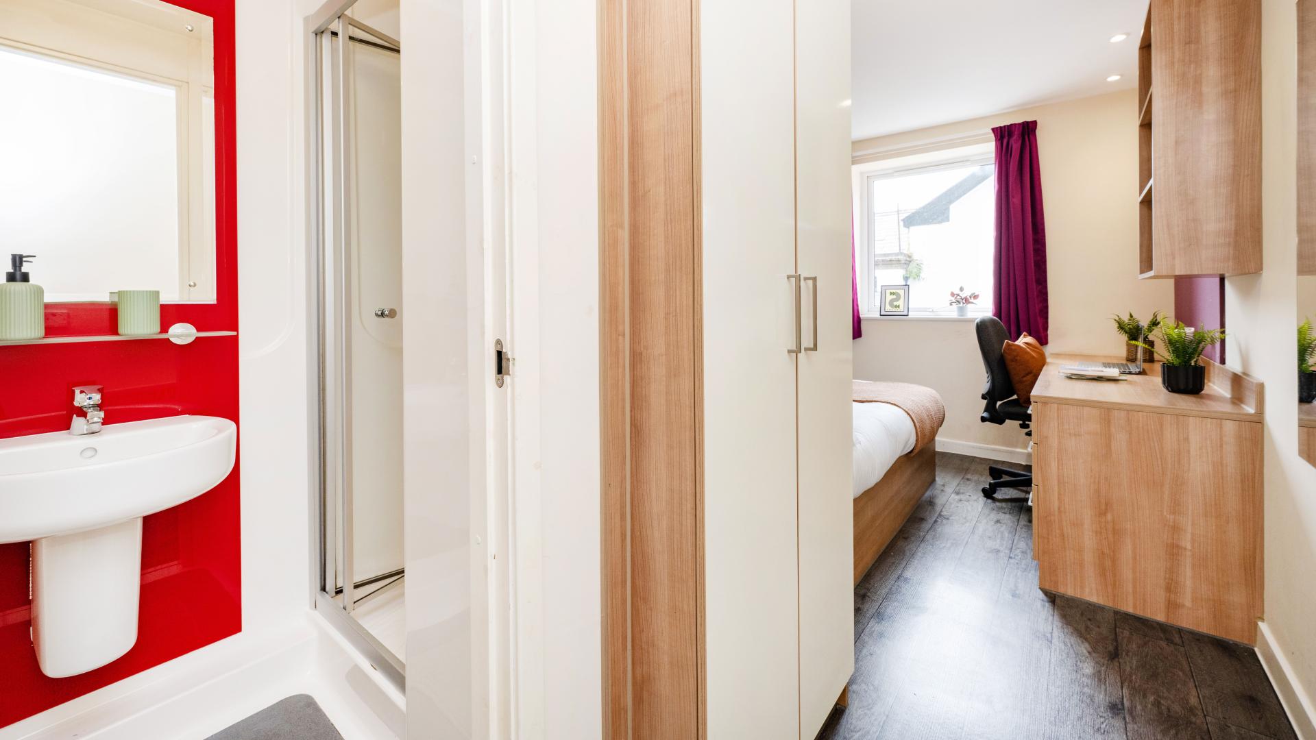 En-Suite - 3