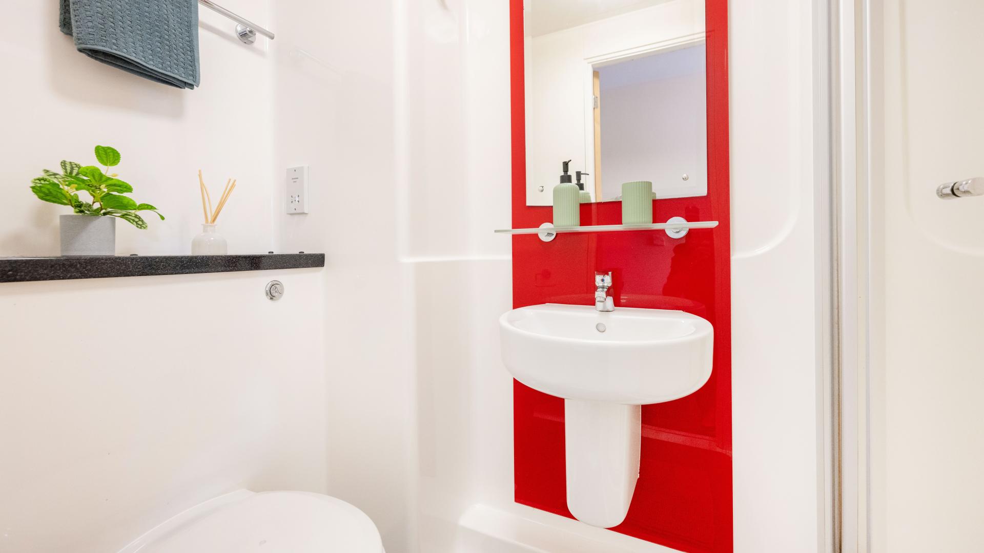 En-Suite - 2