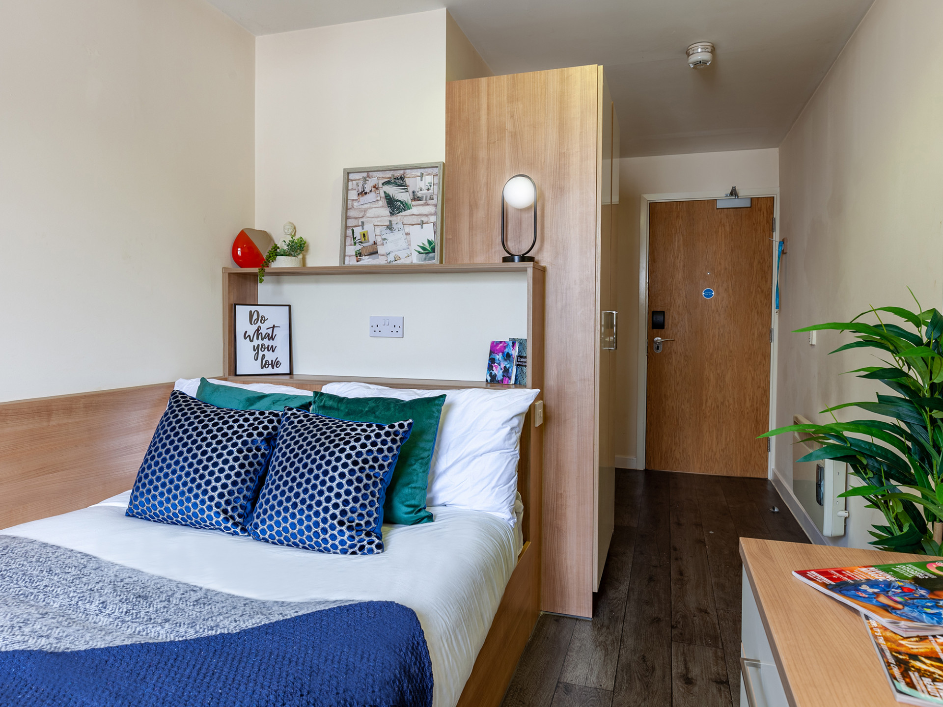  En-Suite  -  Neuadd Kyffin  - Gallery -  1