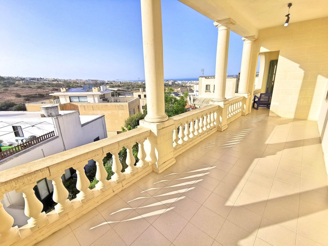 King's Landing - Outstanding Luxury House w/ Pool + Gym - Gallery - 14
