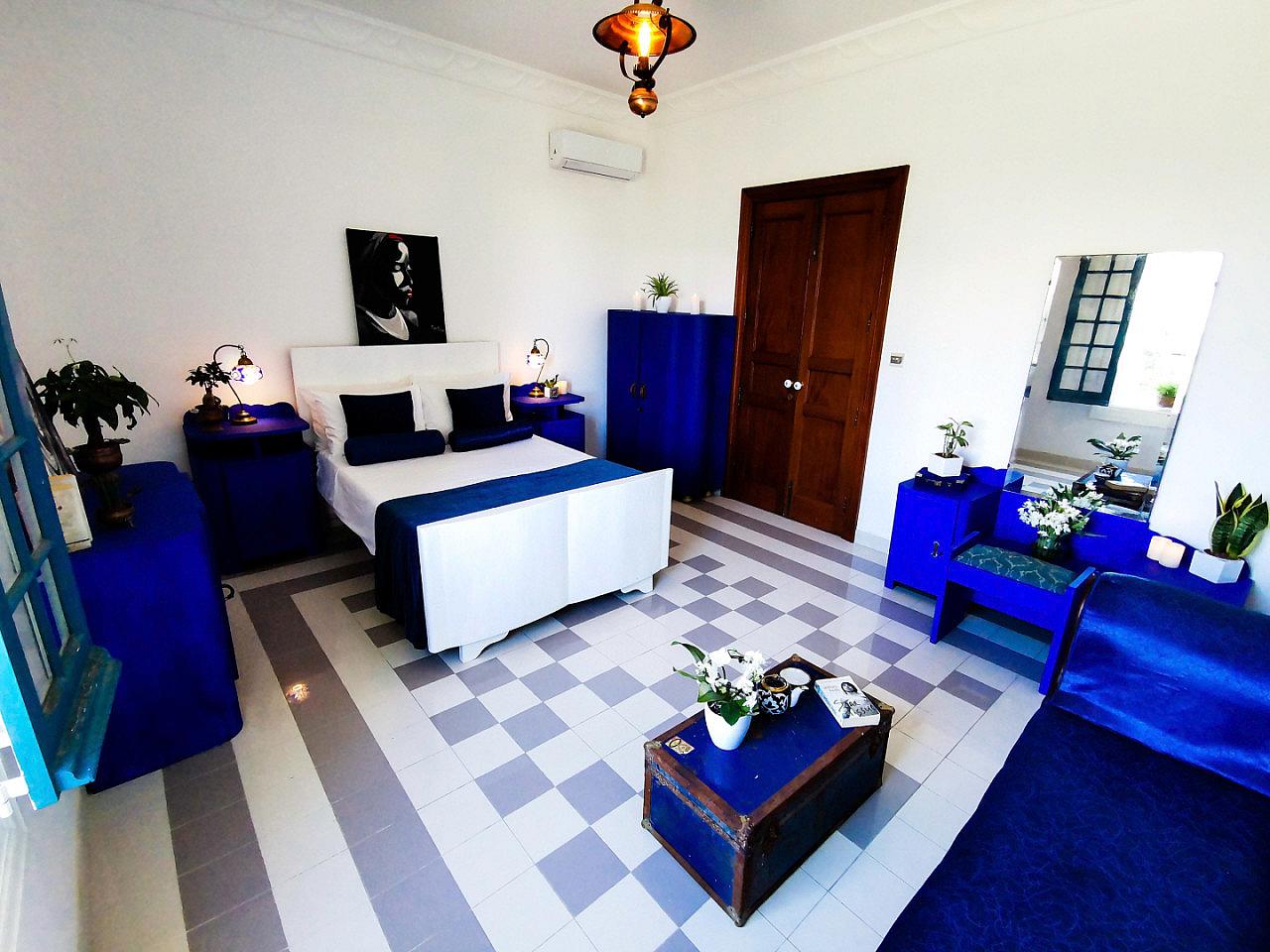Solid Choice - Outstanding Luxury House w/ Pool + Gym - Gallery - 29