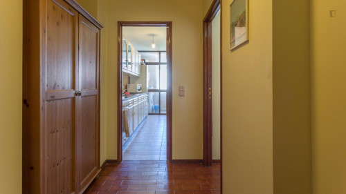 Single bedroom in a 4-bedroom flat near Faculdade de Engenharia - Gallery - 14