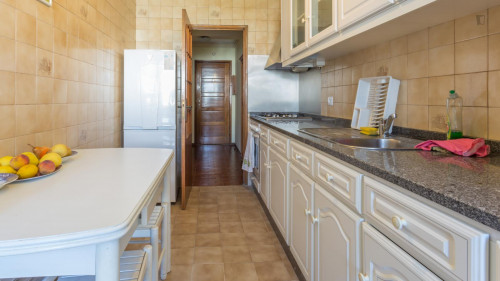 Single bedroom in a 4-bedroom flat near Faculdade de Engenharia - Gallery - 20