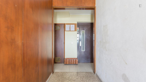 Single bedroom in a 4-bedroom flat near Faculdade de Engenharia - Gallery - 10