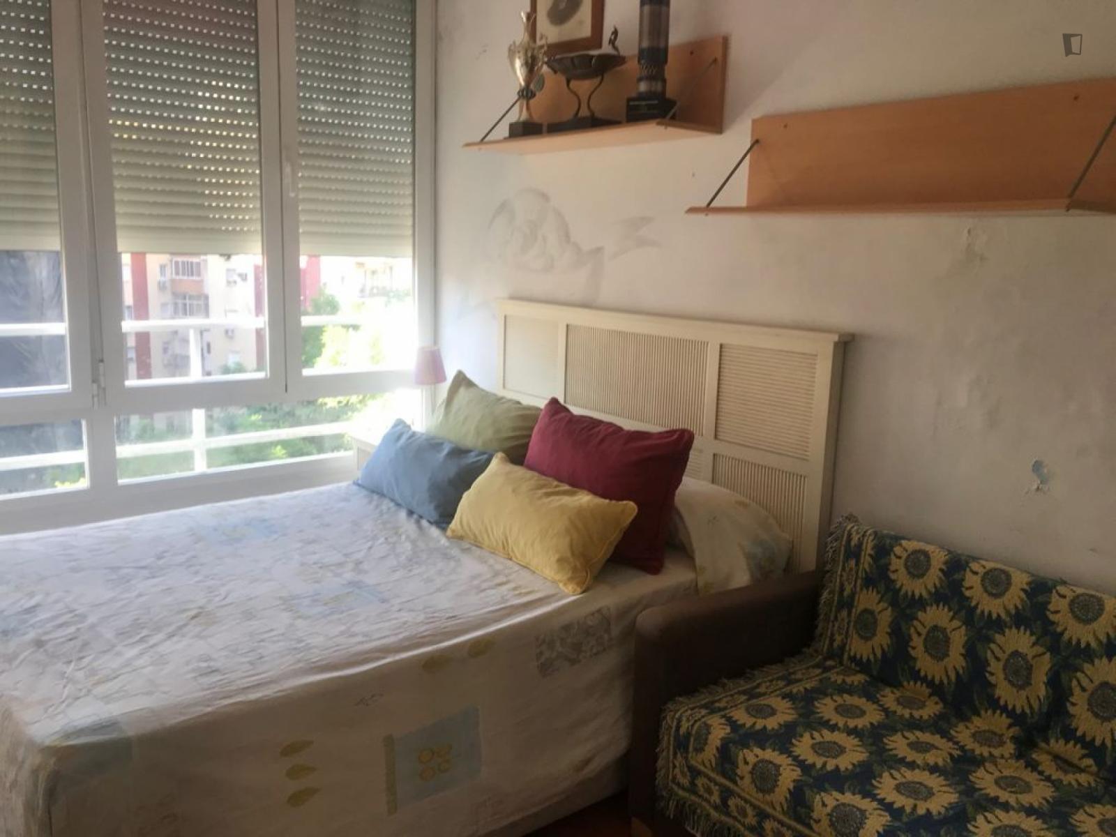 Nice Bedroom With Sofa, Desk And Wardrobe - Nice bedroom with sofa, desk and wardrobe - Gallery - 1