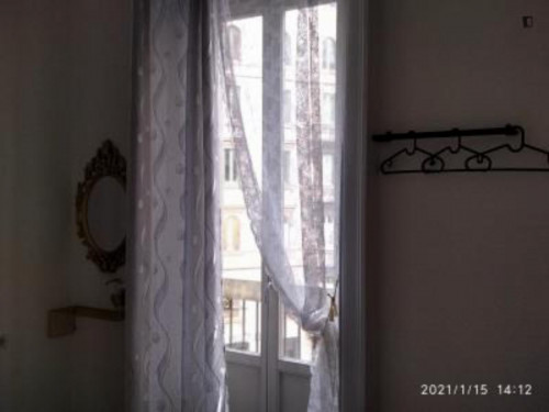 Single bed in shared bedroom - Gallery - 3