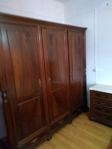 Delightful bedroom in Alto de São João