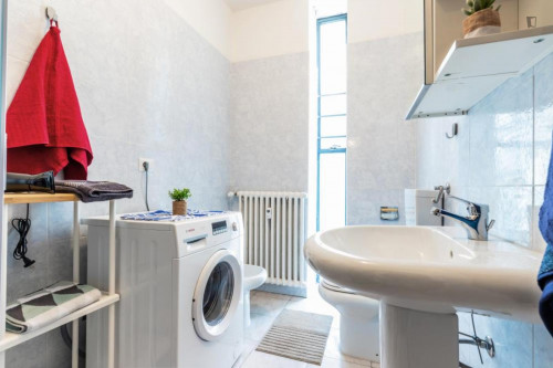 Fair double bedroom in a student flat, in Quartiere 2 Nord - Gallery - 10