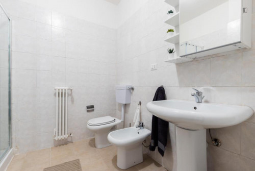 Fair double bedroom in a student flat, in Quartiere 2 Nord - Gallery - 6