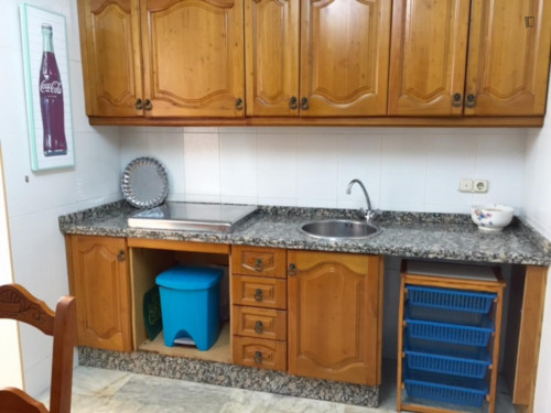 Double bedroom in 4-bedroom apartment