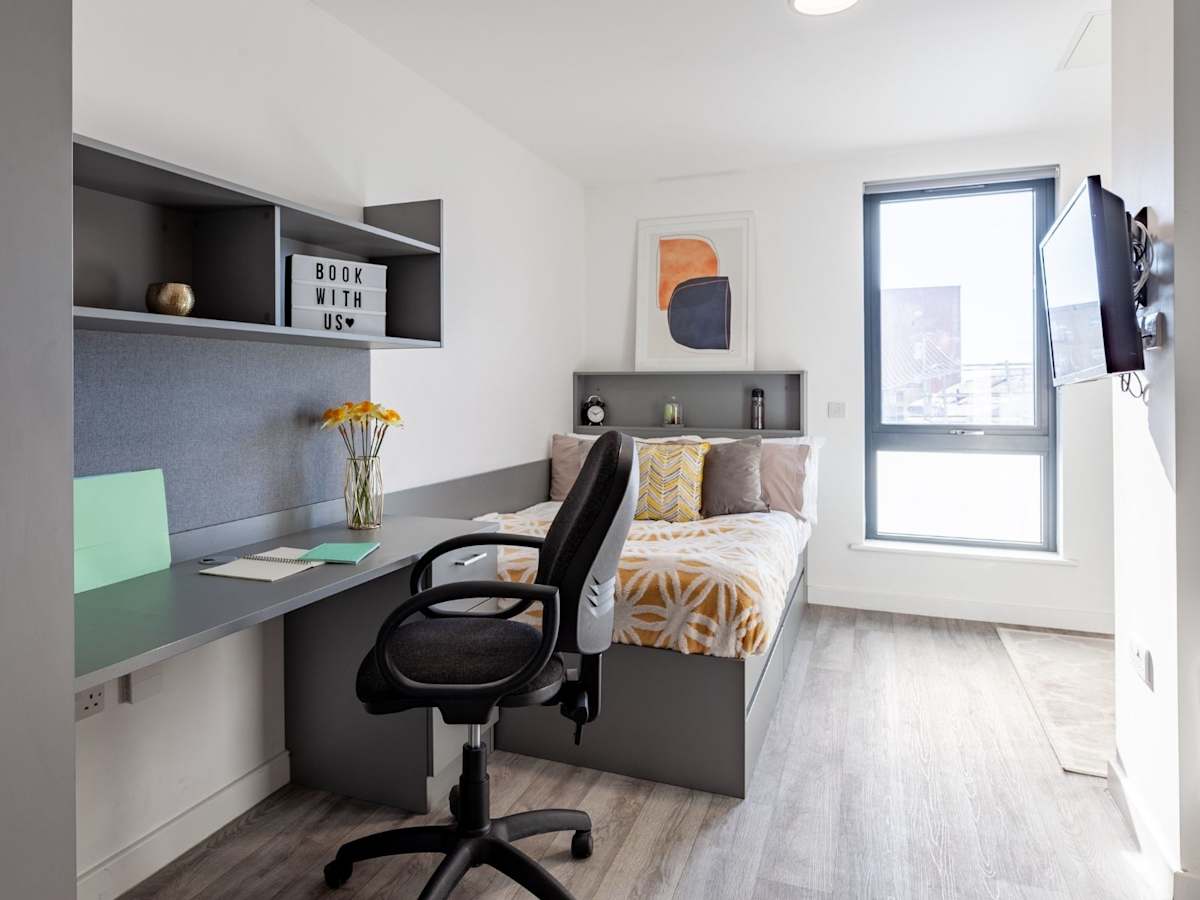  Sky View Studio  -  Oldway Centre  - Gallery -  6