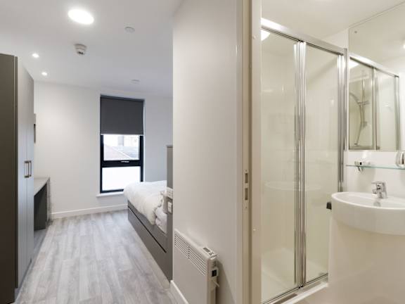  Sky View Plus En Suite  -  Oldway Centre  - Gallery -  3